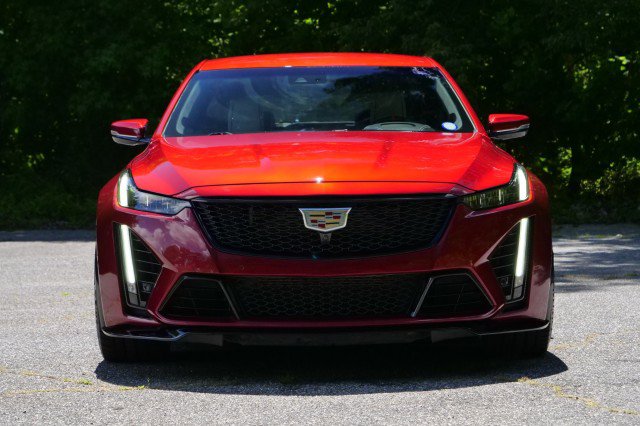Used 2022 Cadillac CT5 V Blackwing w/ Carbon Fiber Package 2 RWD image 5