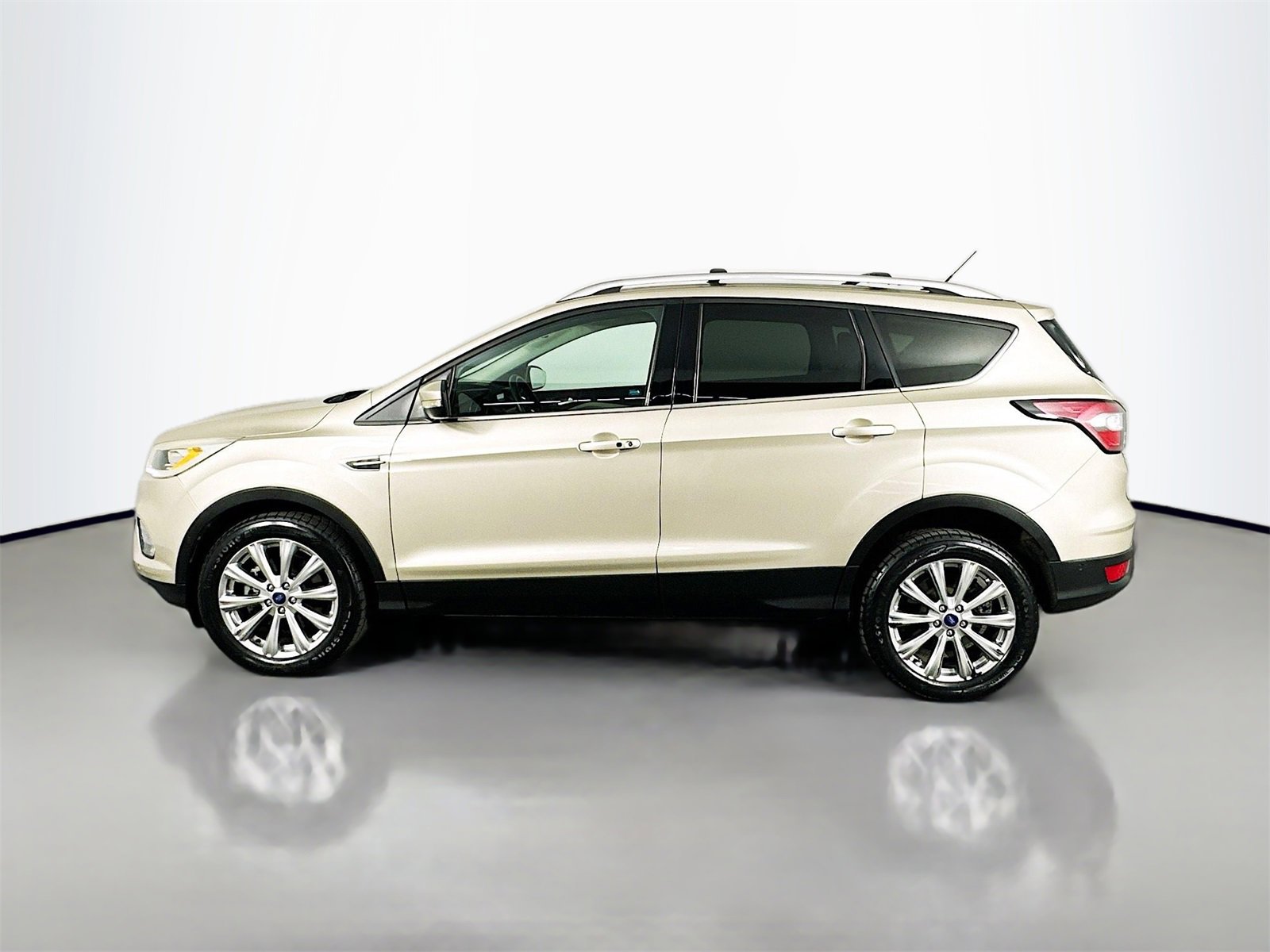 Used 2017 Ford Escape Titanium w/ Equipment Group 301A image 4