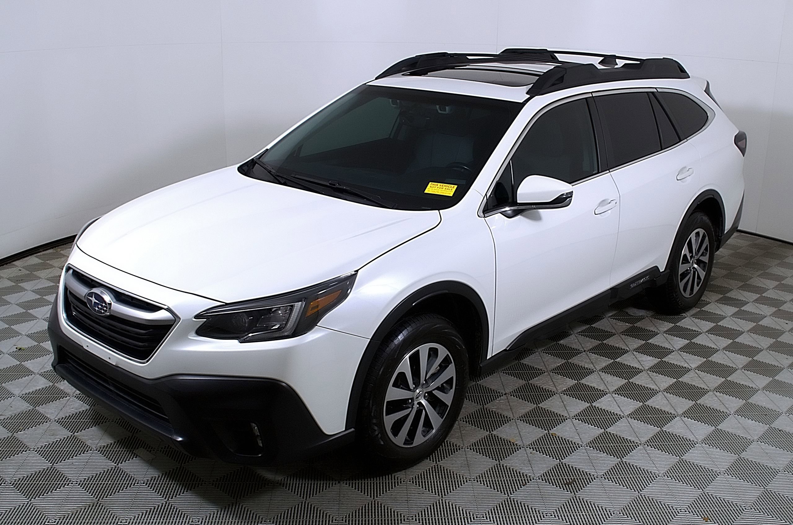 Used 2022 Subaru Outback Premium image 3
