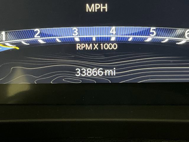 Used 2022 Jeep Grand Cherokee Limited w/ Luxury Tech Group II image 6