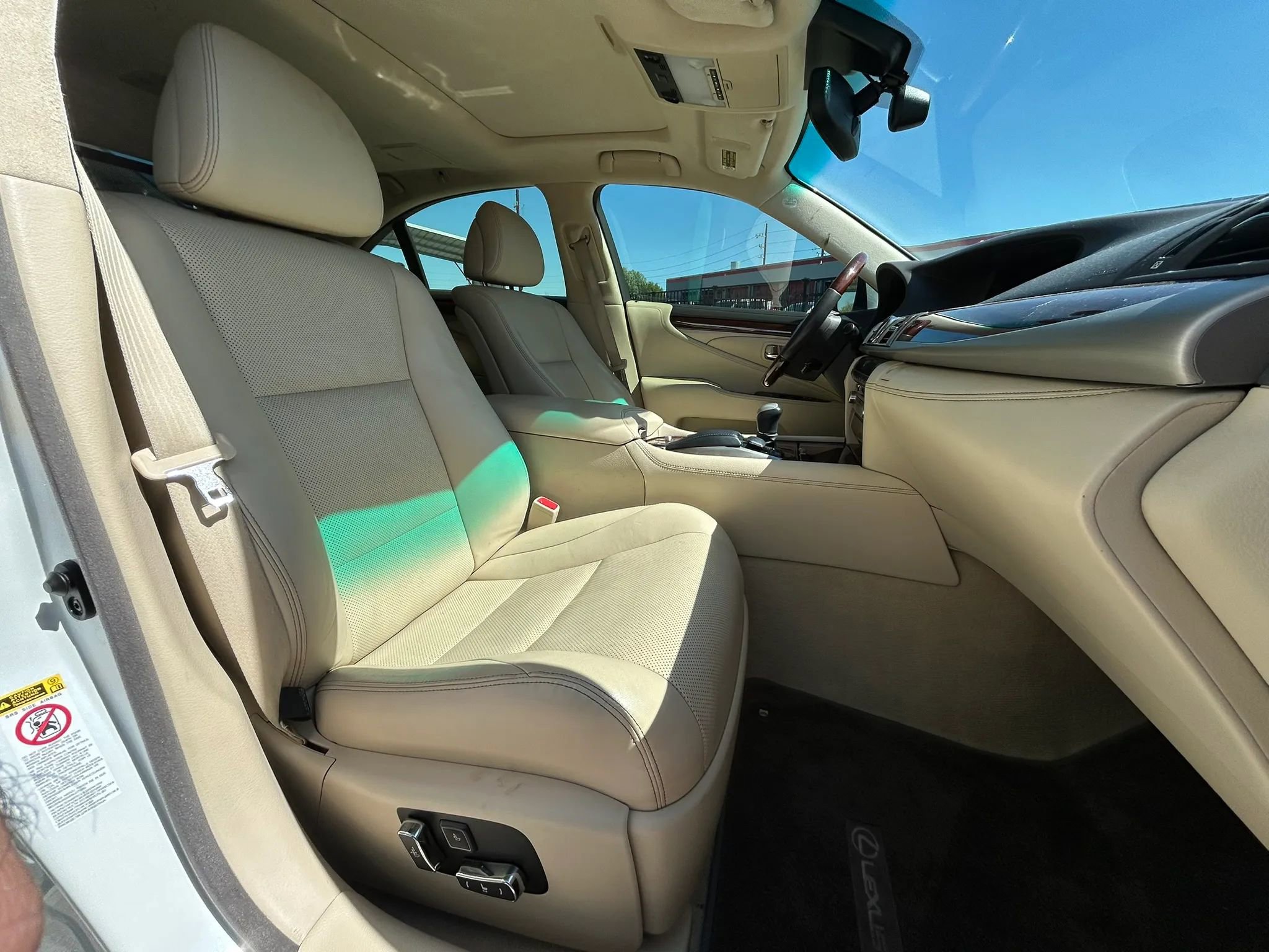 Used 2013 Lexus LS 460 w/ Comfort Pkg RWD image 12