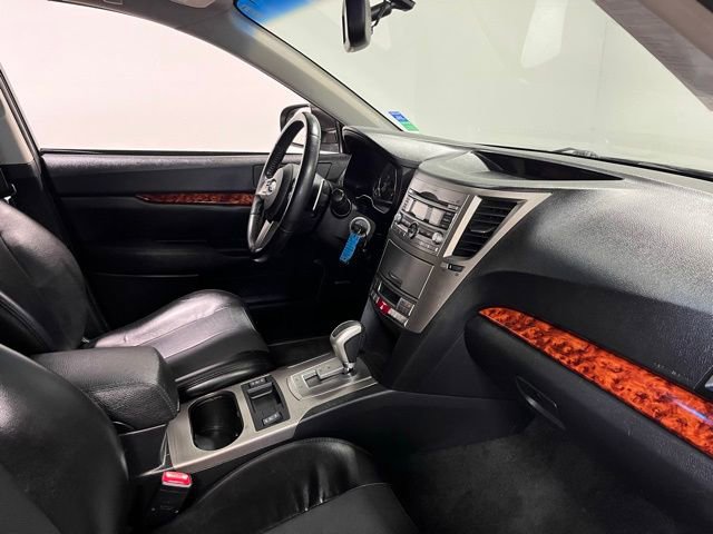 Used 2011 Subaru Outback 2.5i Limited image 11