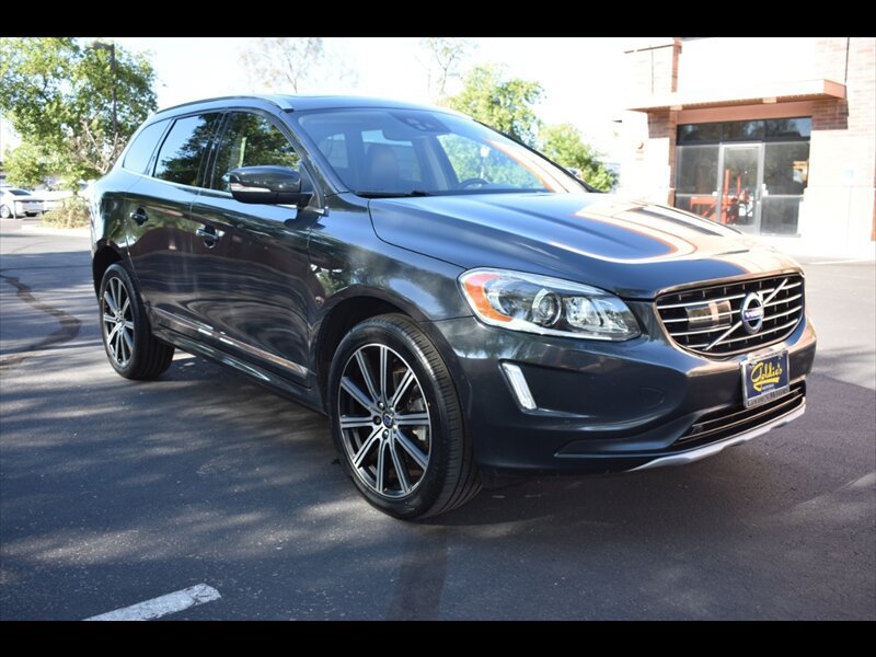Used 2016 Volvo XC60 T5 Platinum FWD image 2