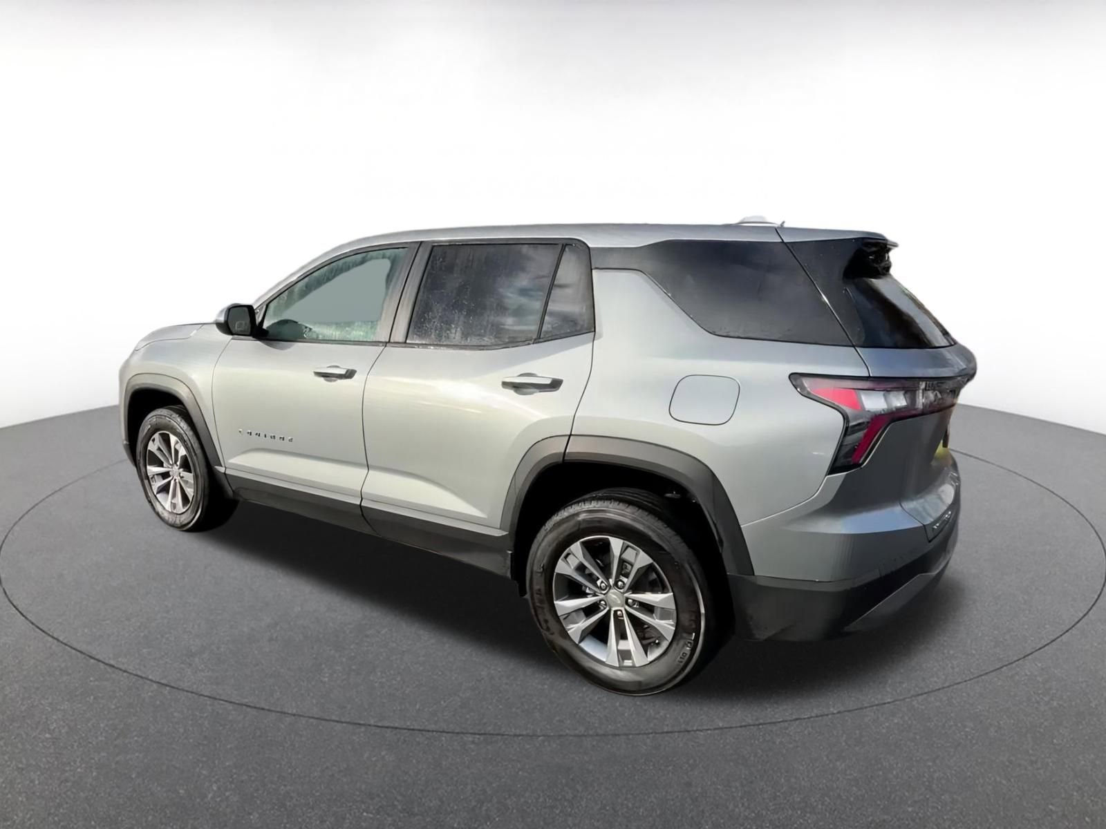 Used 2025 Chevrolet Equinox LT image 10