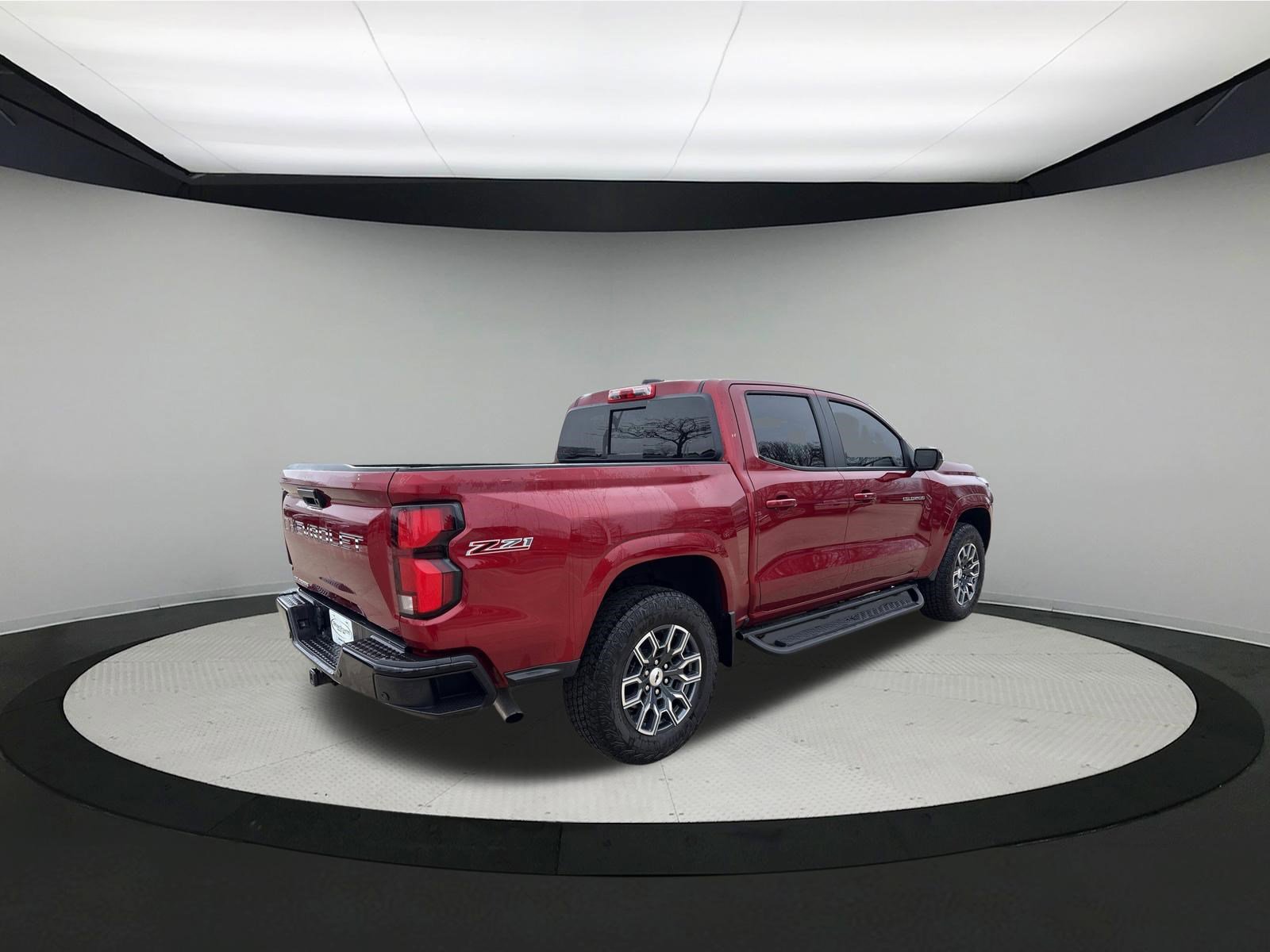 Used 2024 Chevrolet Colorado Z71 w/ Z71 Convenience Package 2 AWD/4WD image 7