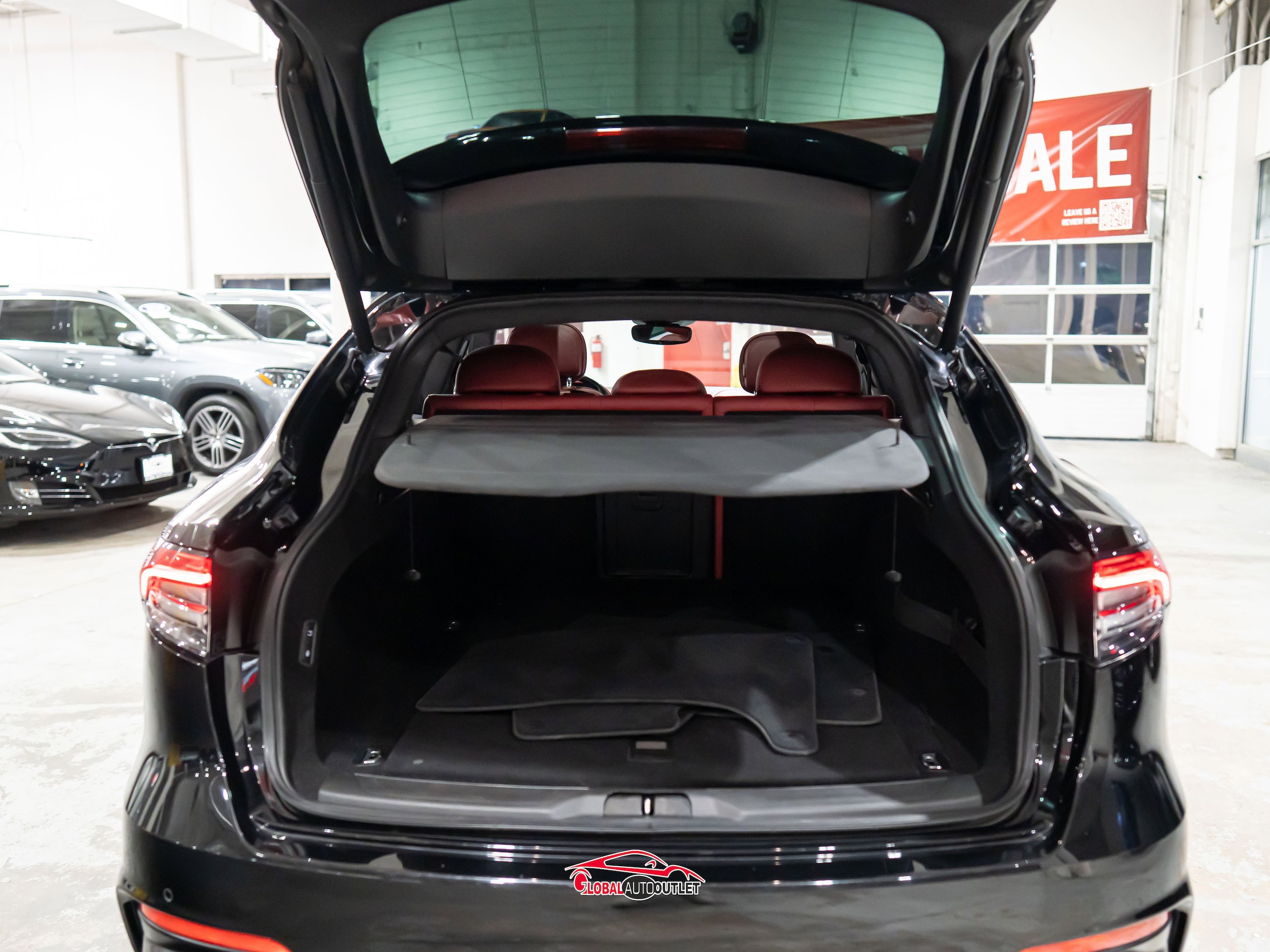 Used 2021 Maserati Levante S AWD/4WD image 47