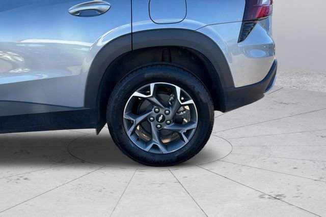 Certified 2025 Chevrolet Trax LT w/ Driver Confidence Package image 27