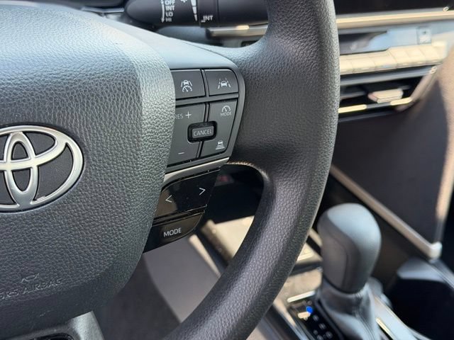 Used 2025 Toyota Camry LE FWD image 23