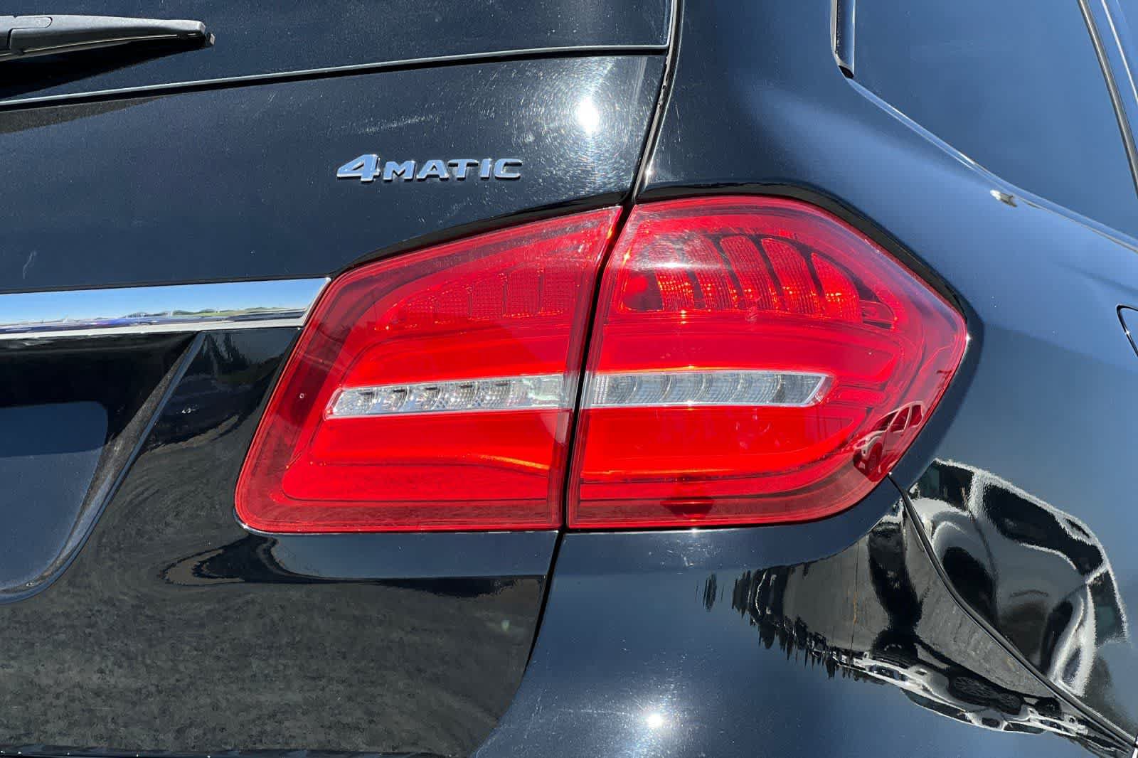 Used 2018 Mercedes-Benz GLS 550 4MATIC image 37