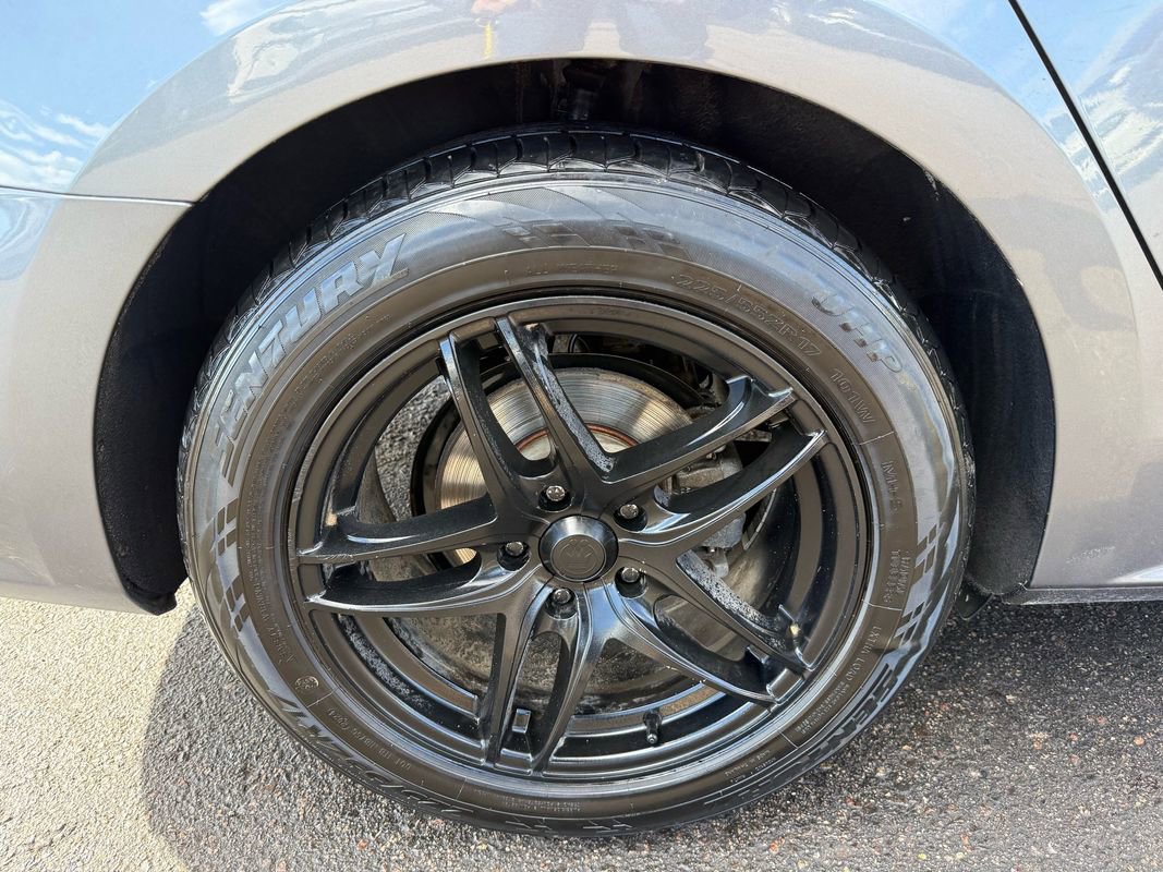 Used 2014 Volkswagen Passat TDI SE image 11