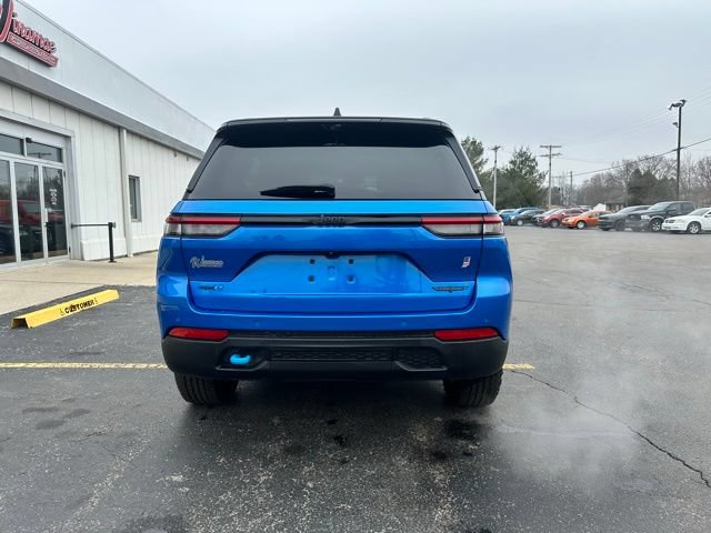 Used 2022 Jeep Grand Cherokee Trailhawk w/ Luxury Tech Group III AWD/4WD image 4