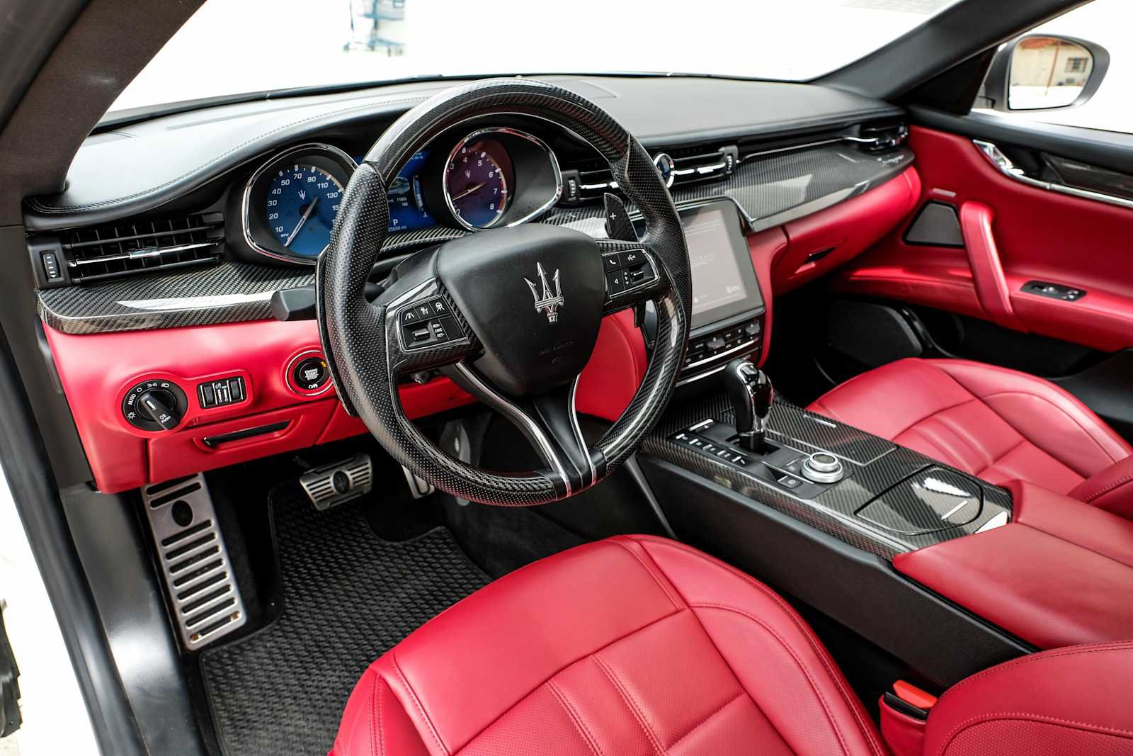 Used 2018 Maserati Quattroporte S GranSport Q4 AWD/4WD image 3