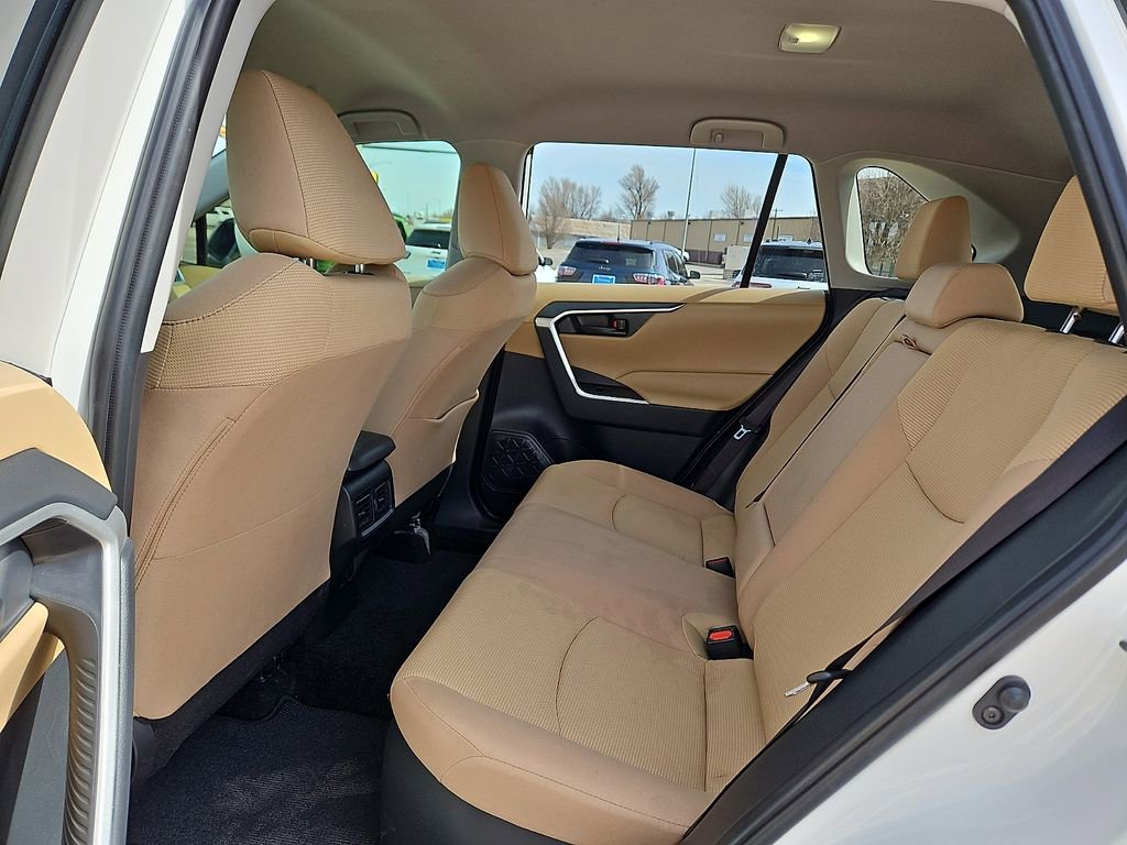 Used 2025 Toyota RAV4 LE image 12