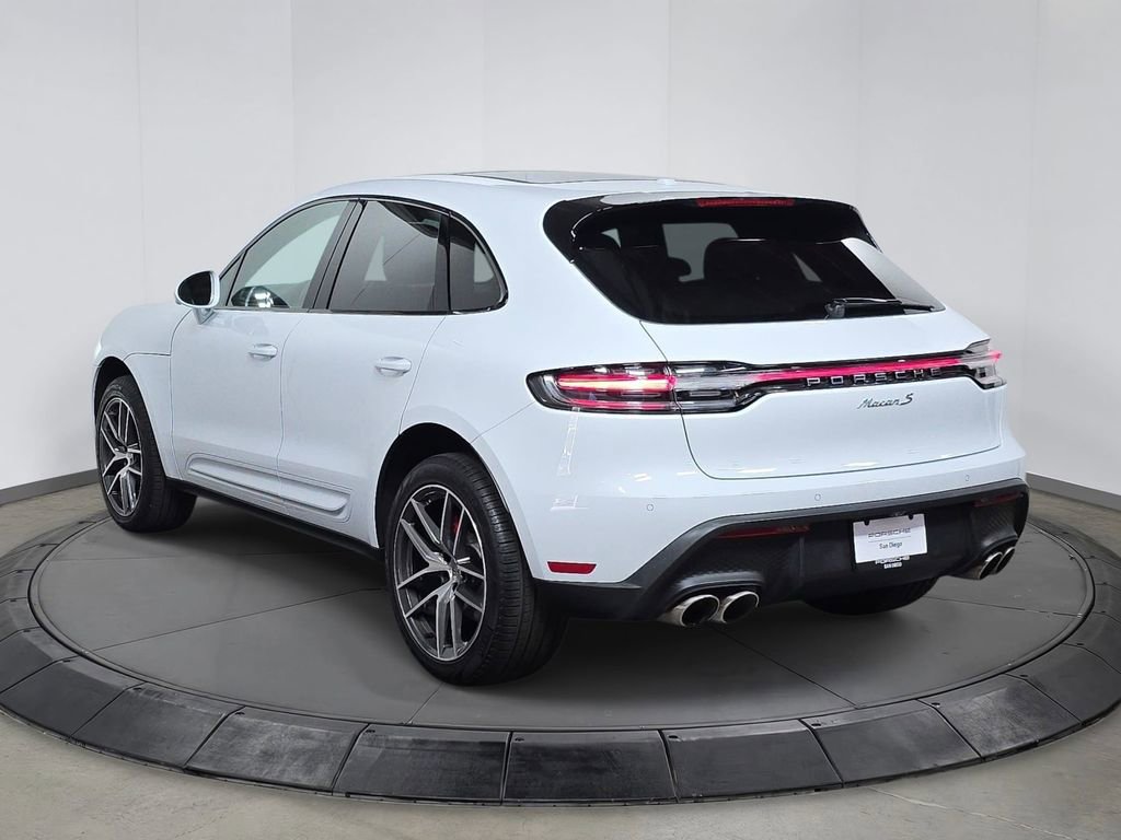 Certified 2024 Porsche Macan S image 3