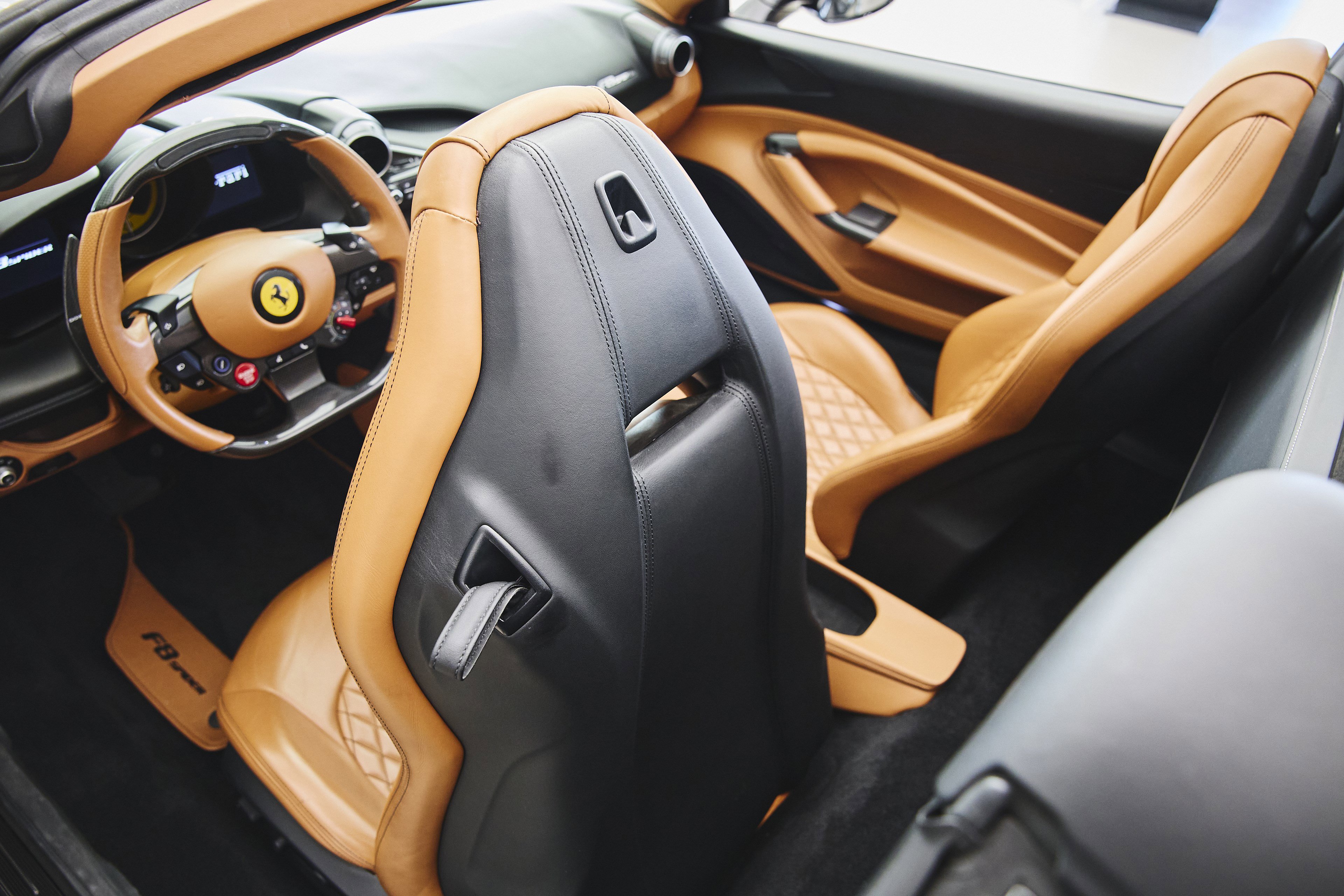 Used 2022 Ferrari F8 Tributo image 22