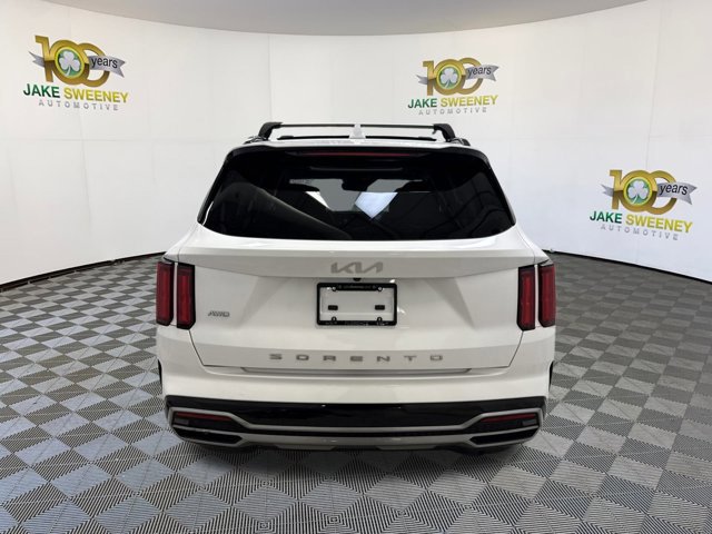 Certified 2022 Kia Sorento SX image 9