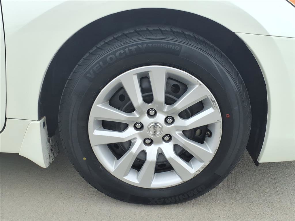 Used 2015 Nissan Altima 2.5 S w/ Power Driver Seat Package image 9