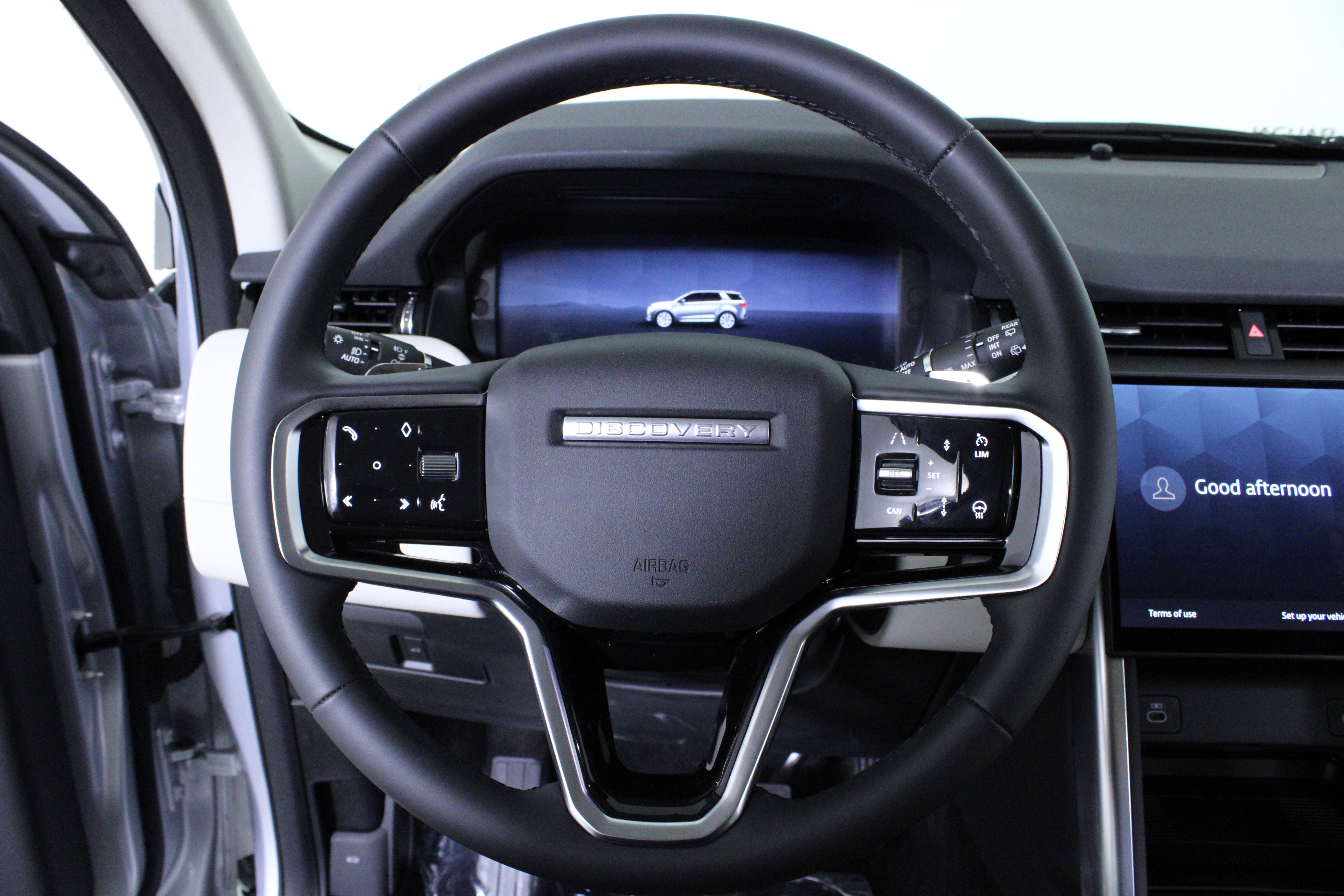 Used 2025 Land Rover Discovery Sport S image 22