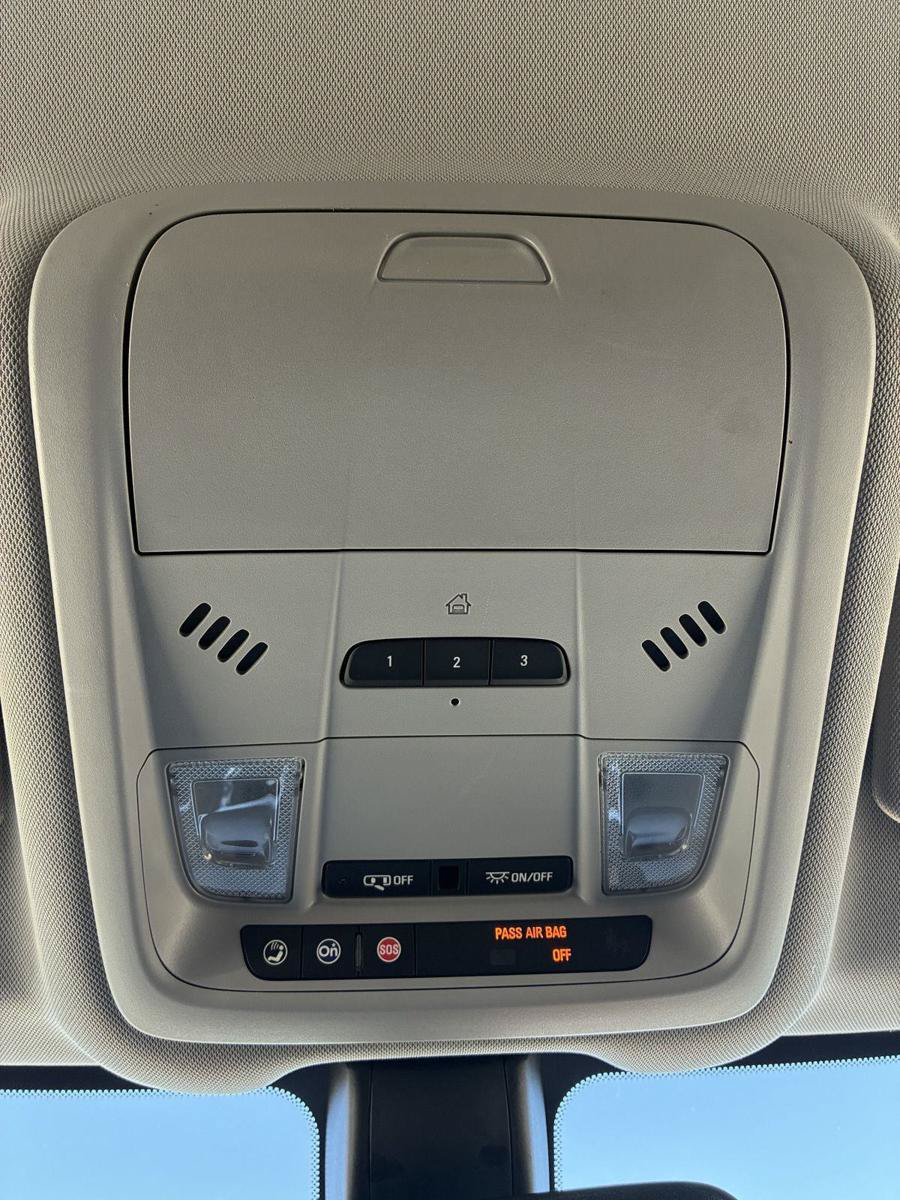 Used 2019 Chevrolet Equinox Premier FWD image 32