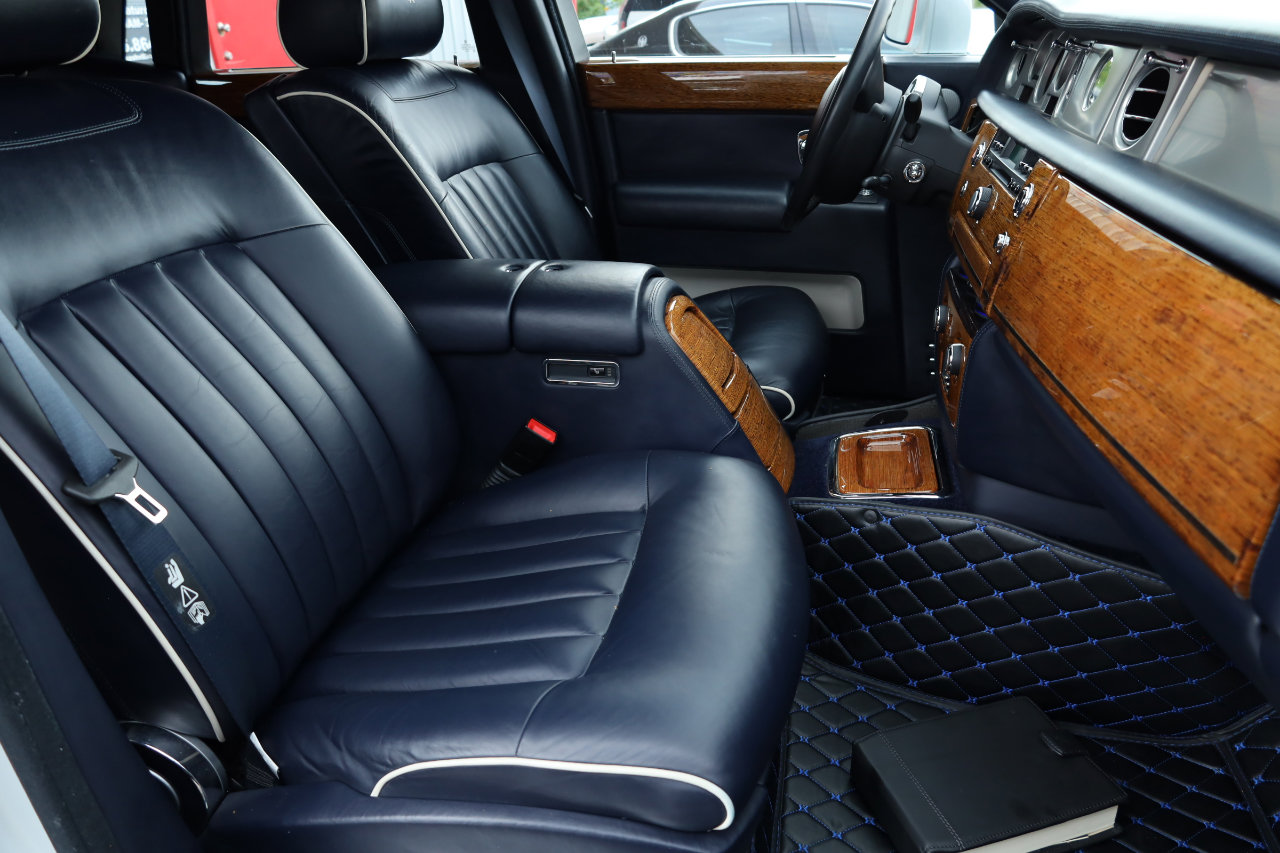 Used 2011 Rolls-Royce Phantom Sedan image 8