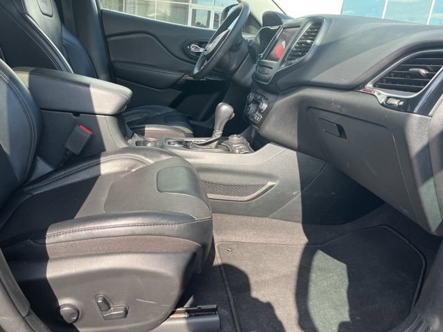 Used 2023 Jeep Cherokee Altitude Lux image 25