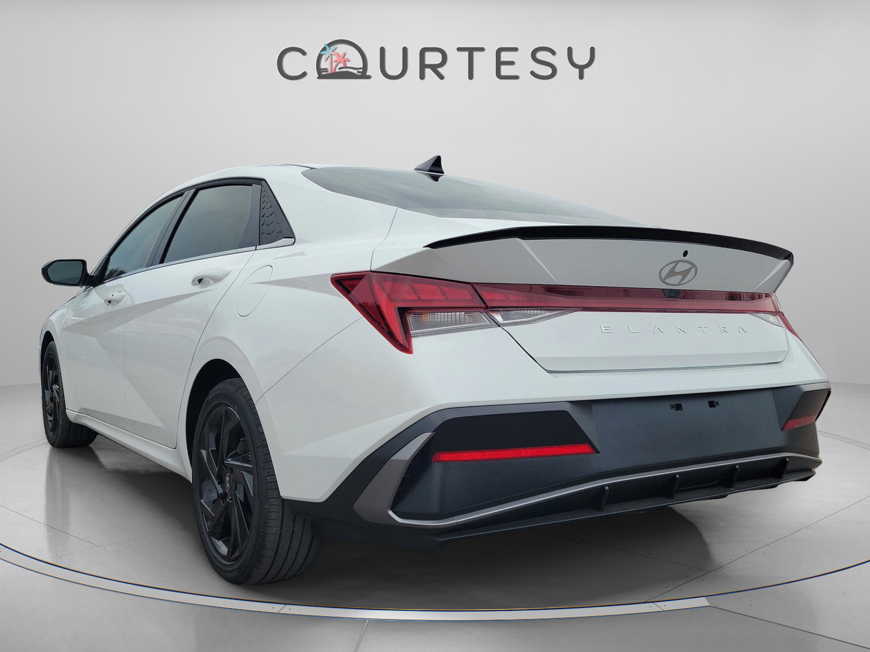 New 2026 Hyundai Elantra SEL Sport image 3