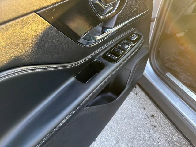 Certified 2024 Lincoln Corsair AWD image 15