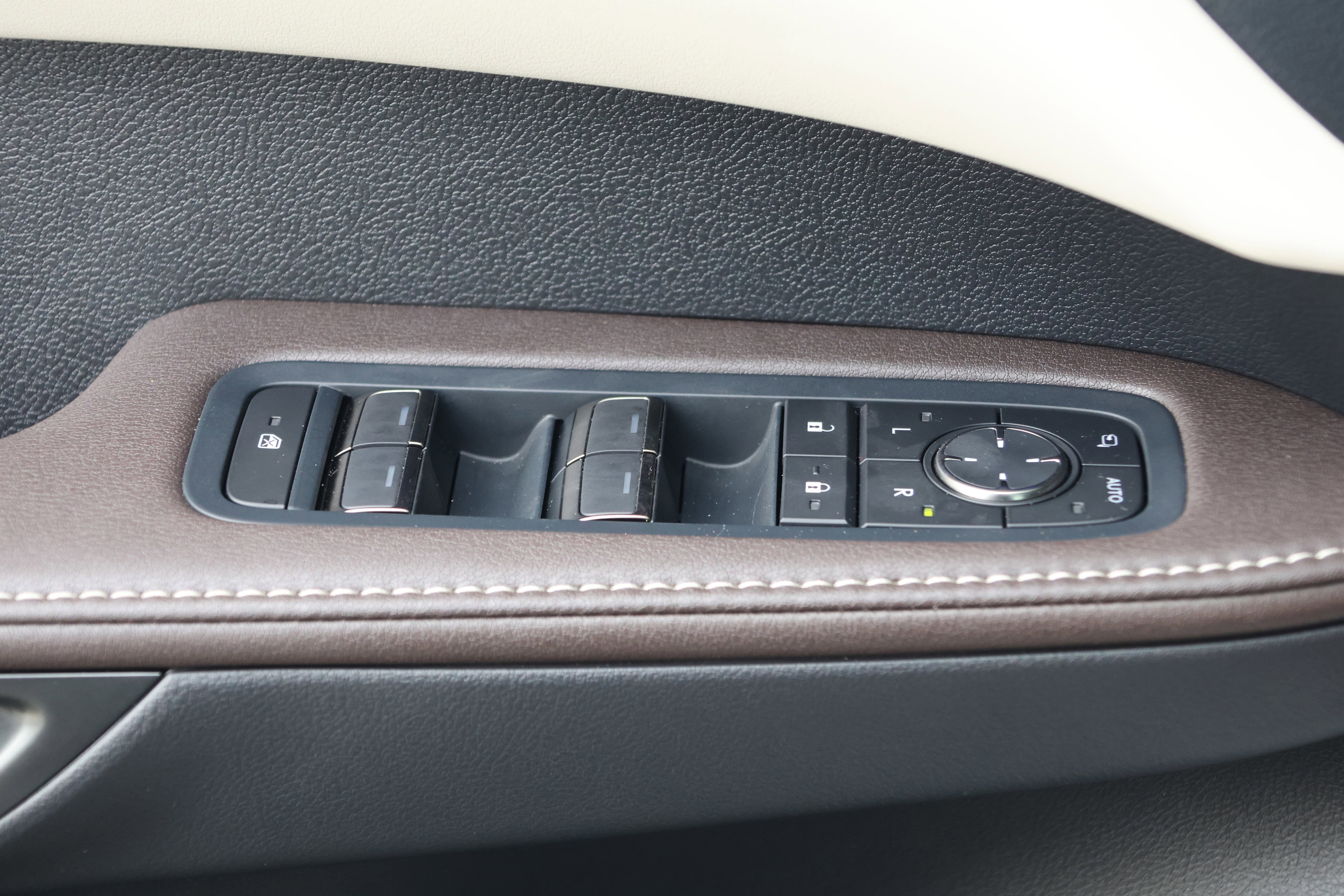 Used 2026 Lexus RX 350 AWD image 14