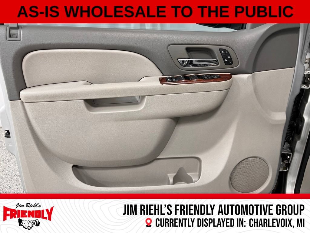 Used 2010 GMC Yukon SLT w/ SLT-2 Equipment Package AWD/4WD image 4