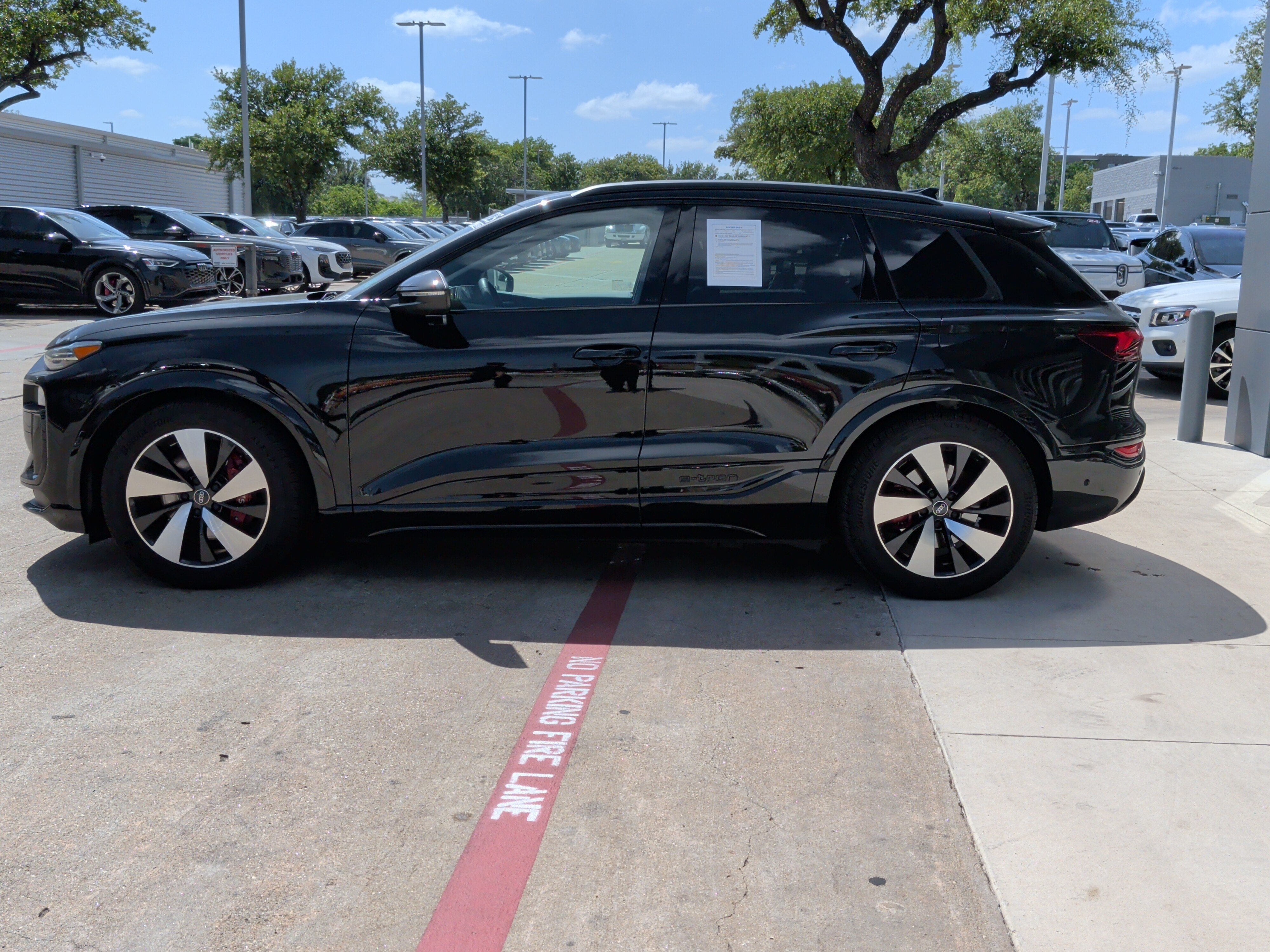 Certified 2025 Audi SQ6 e-tron Prestige w/ Black Optic Package AWD/4WD image 7