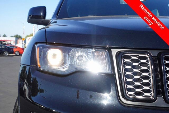 Used 2022 Jeep Grand Cherokee Laredo X image 6