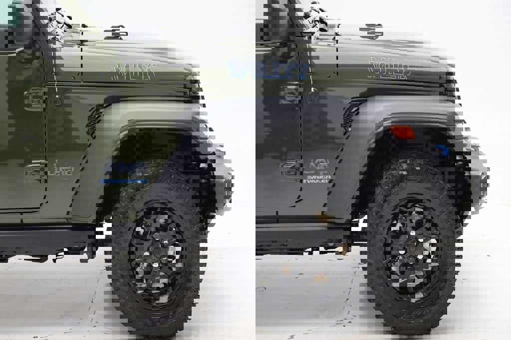 Used 2023 Jeep Wrangler Unlimited w/ Cold Weather Group image 3