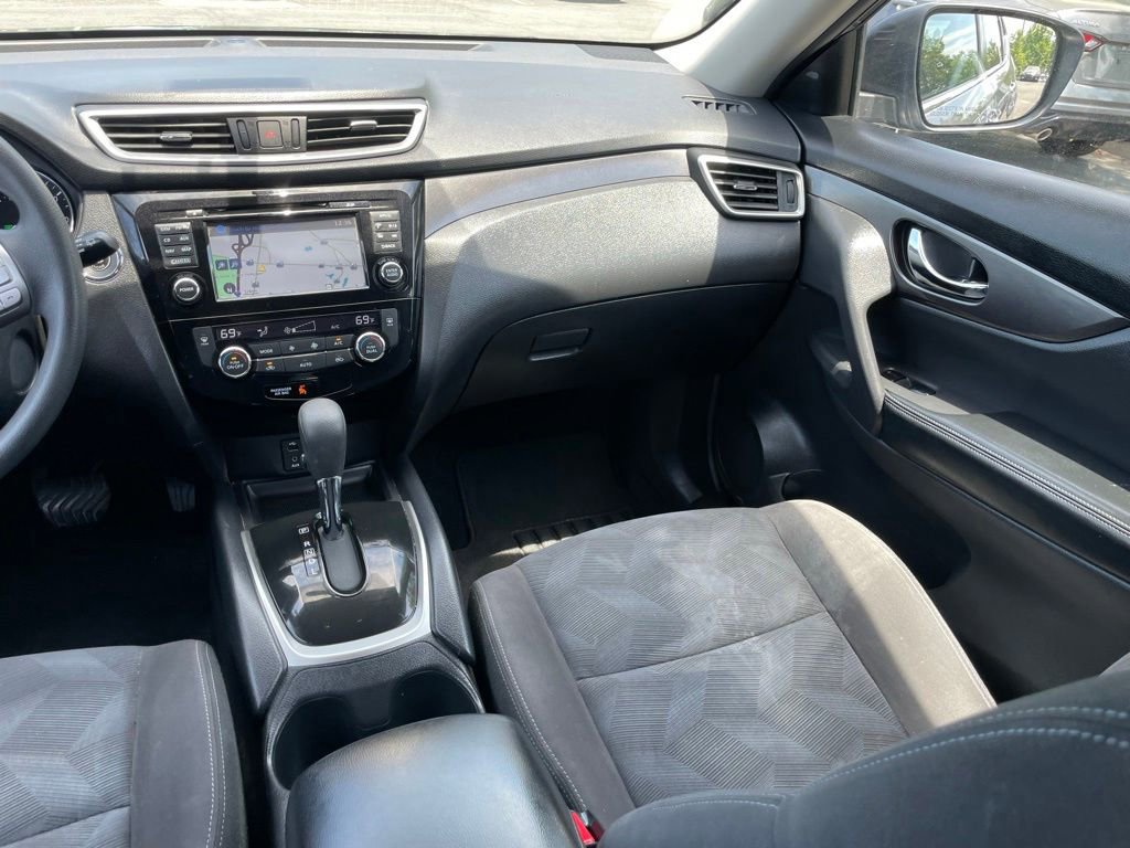 Used 2015 Nissan Rogue SV w/ SV Premium Package AWD/4WD image 9