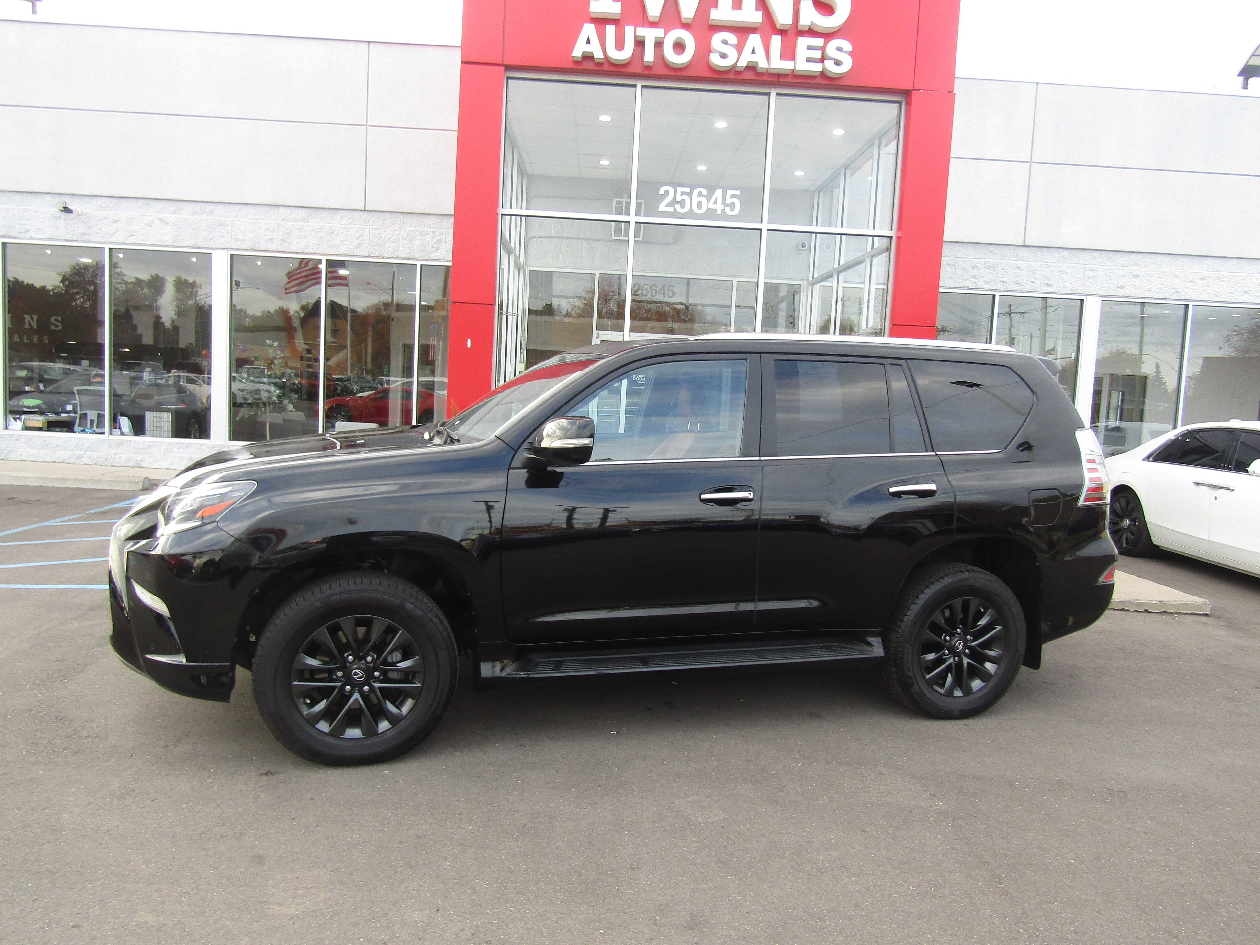 Used 2021 Lexus GX 460 Premium w/ Premium Package image 2