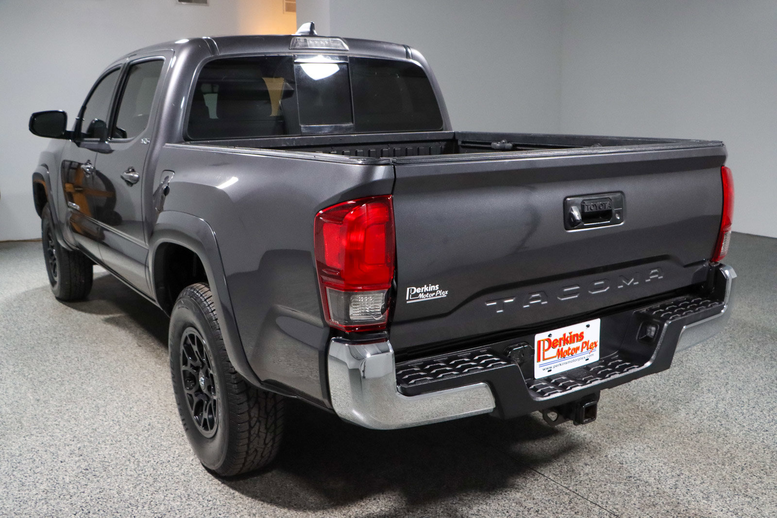 Used 2021 Toyota Tacoma SR5 image 9