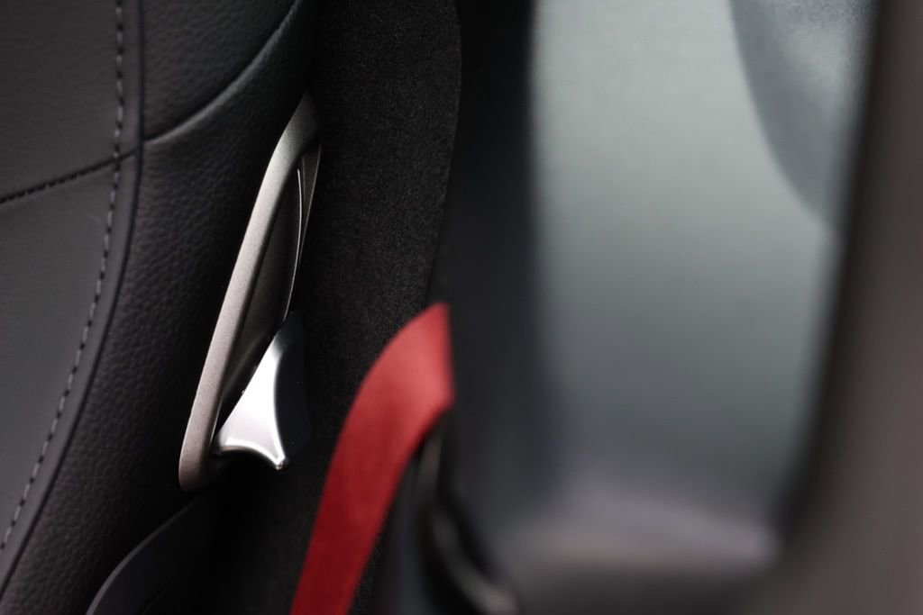 Used 2025 Porsche 718 Cayman image 11