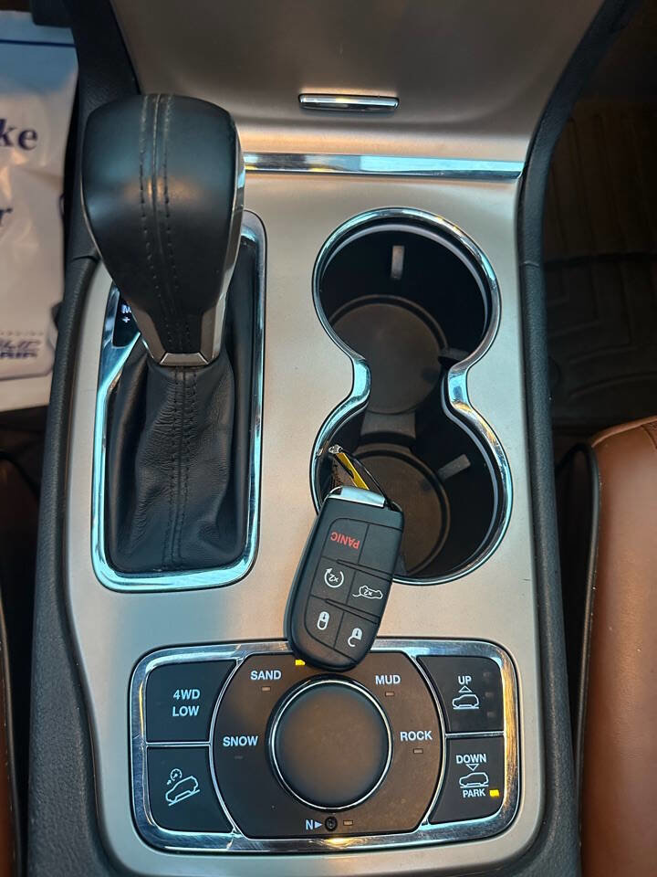 Used 2016 Jeep Grand Cherokee Summit image 35