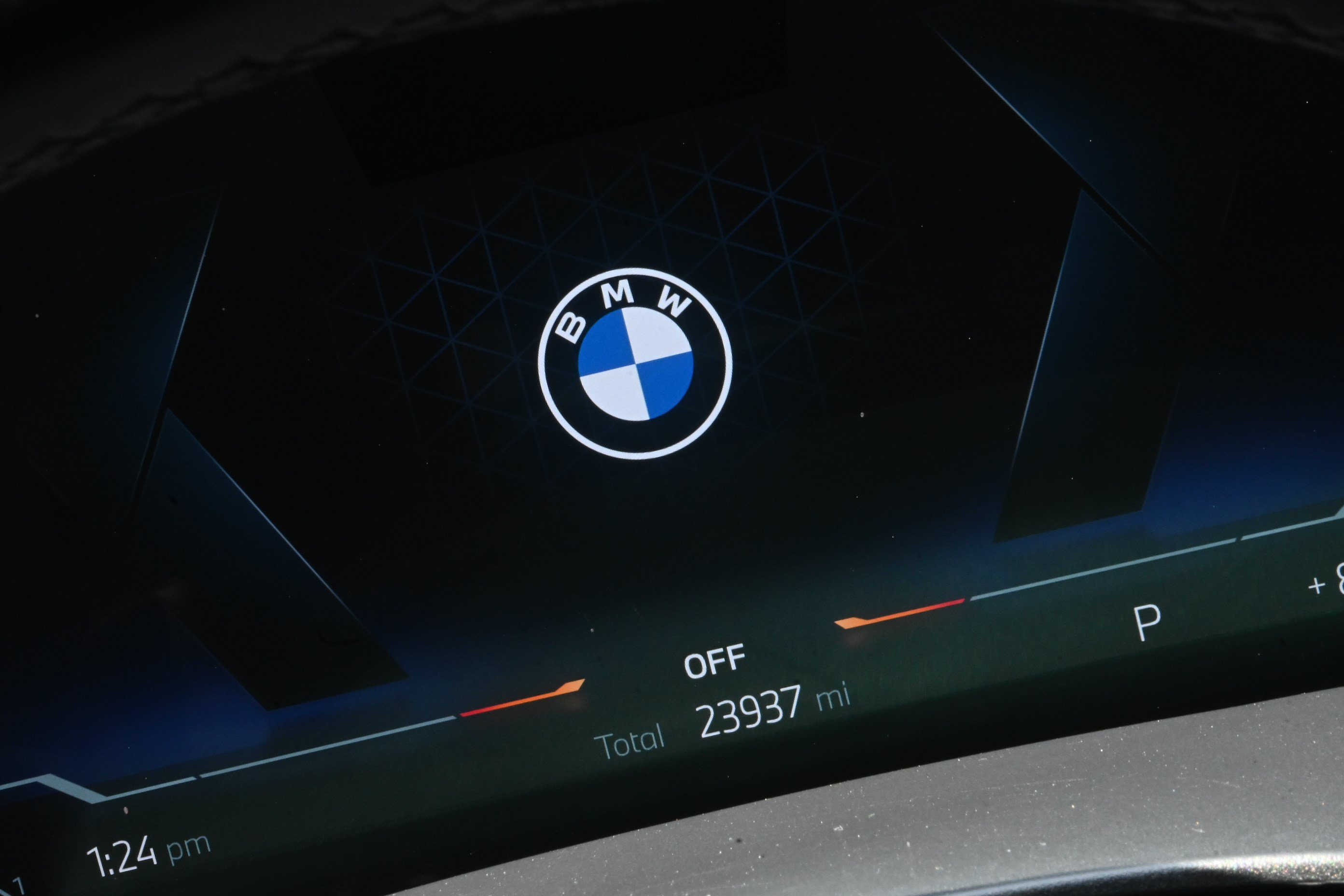 Certified 2025 BMW X6 xDrive40i w/ Executive Package AWD/4WD image 35