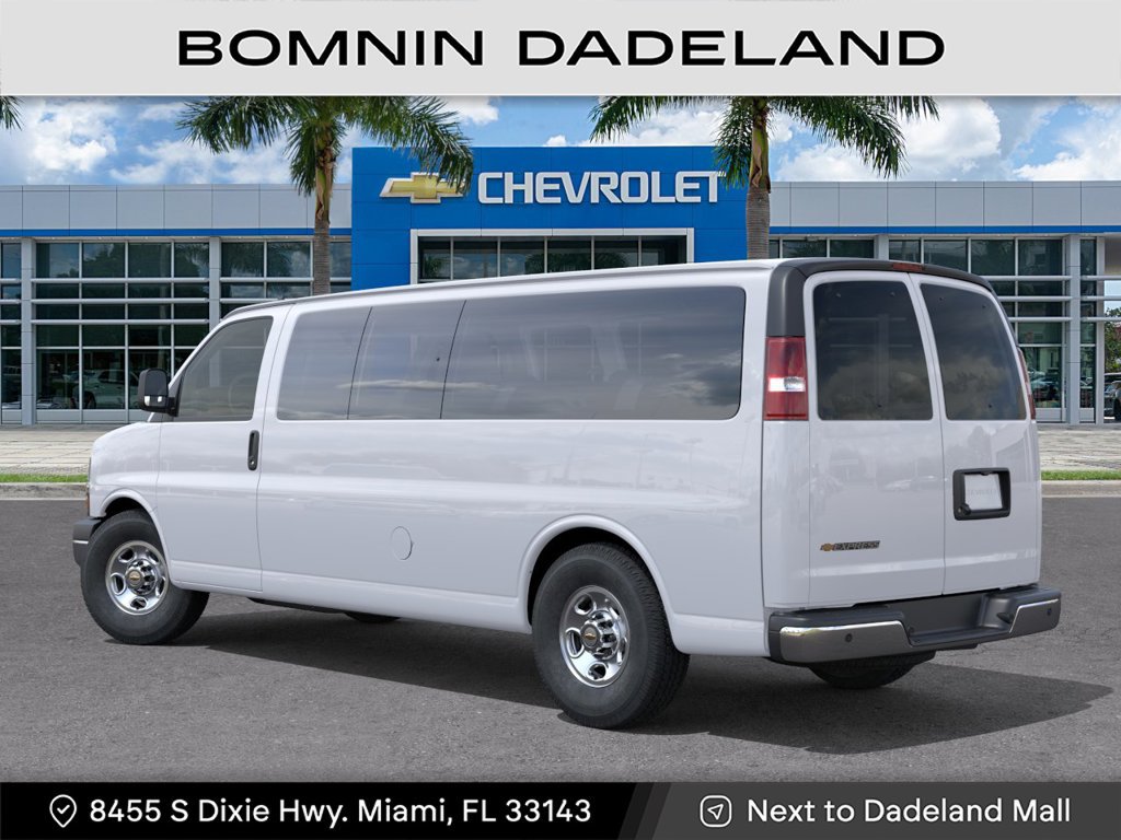 New 2027 Chevrolet Express 3500 LT RWD image 4