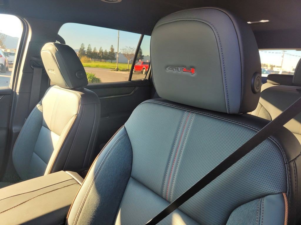 New 2026 GMC Acadia AT4 AWD/4WD image 13