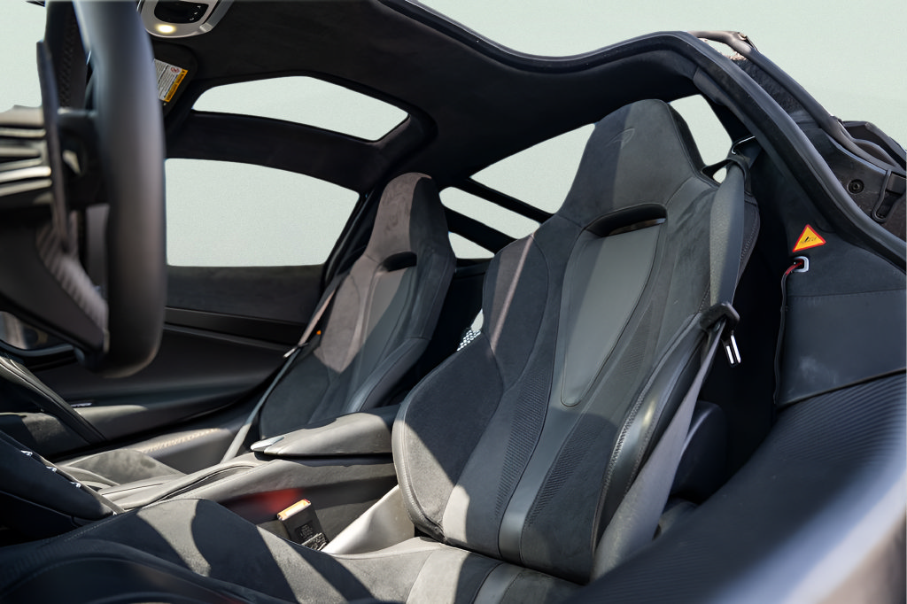 Used 2019 McLaren 720S RWD image 35