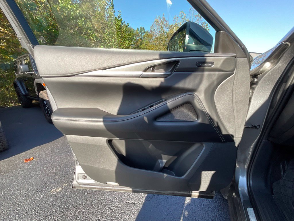 Used 2024 INFINITI QX60 Luxe AWD/4WD image 8