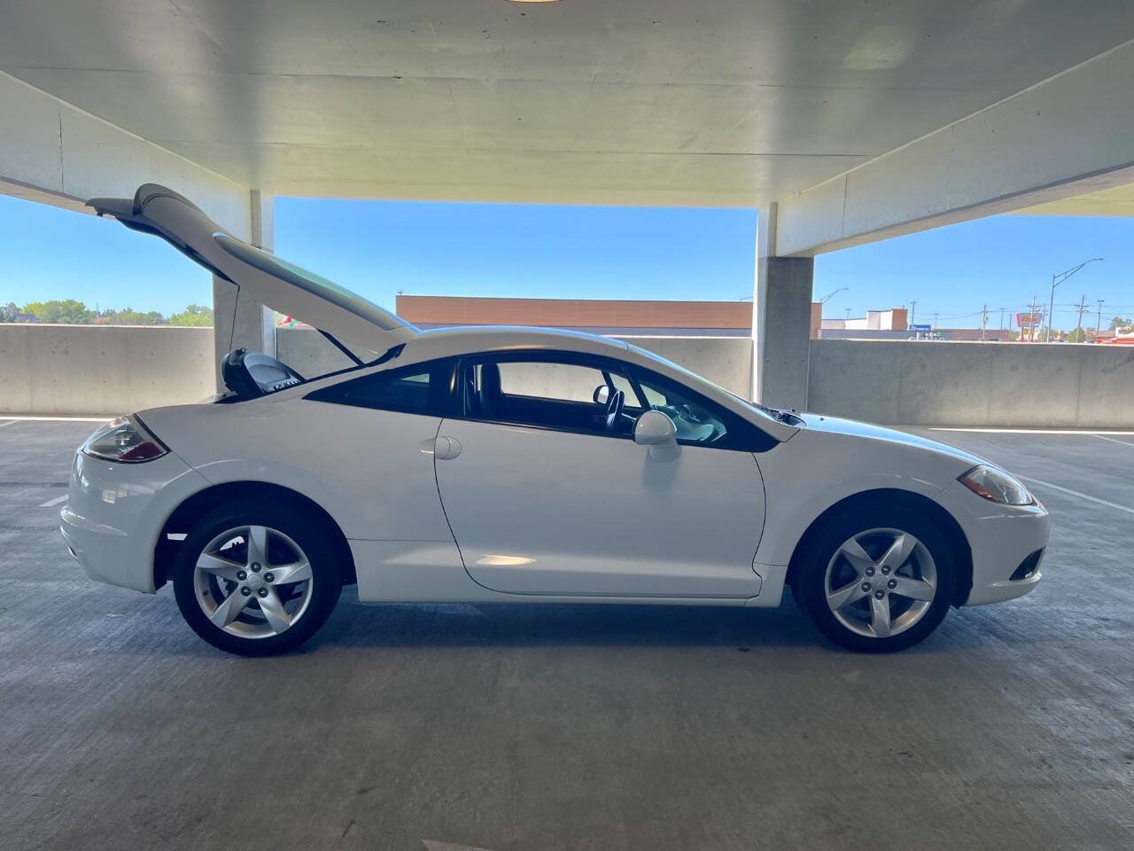 Used 2009 Mitsubishi Eclipse GS FWD image 15