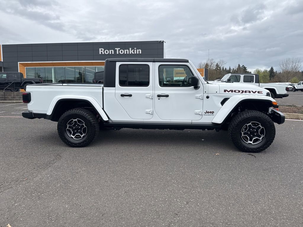 Used 2023 Jeep Gladiator Mojave w/ LED Lighting Group AWD/4WD image 9