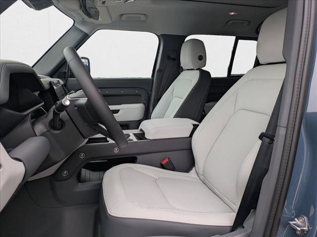 New 2025 Land Rover Defender 110 S image 4