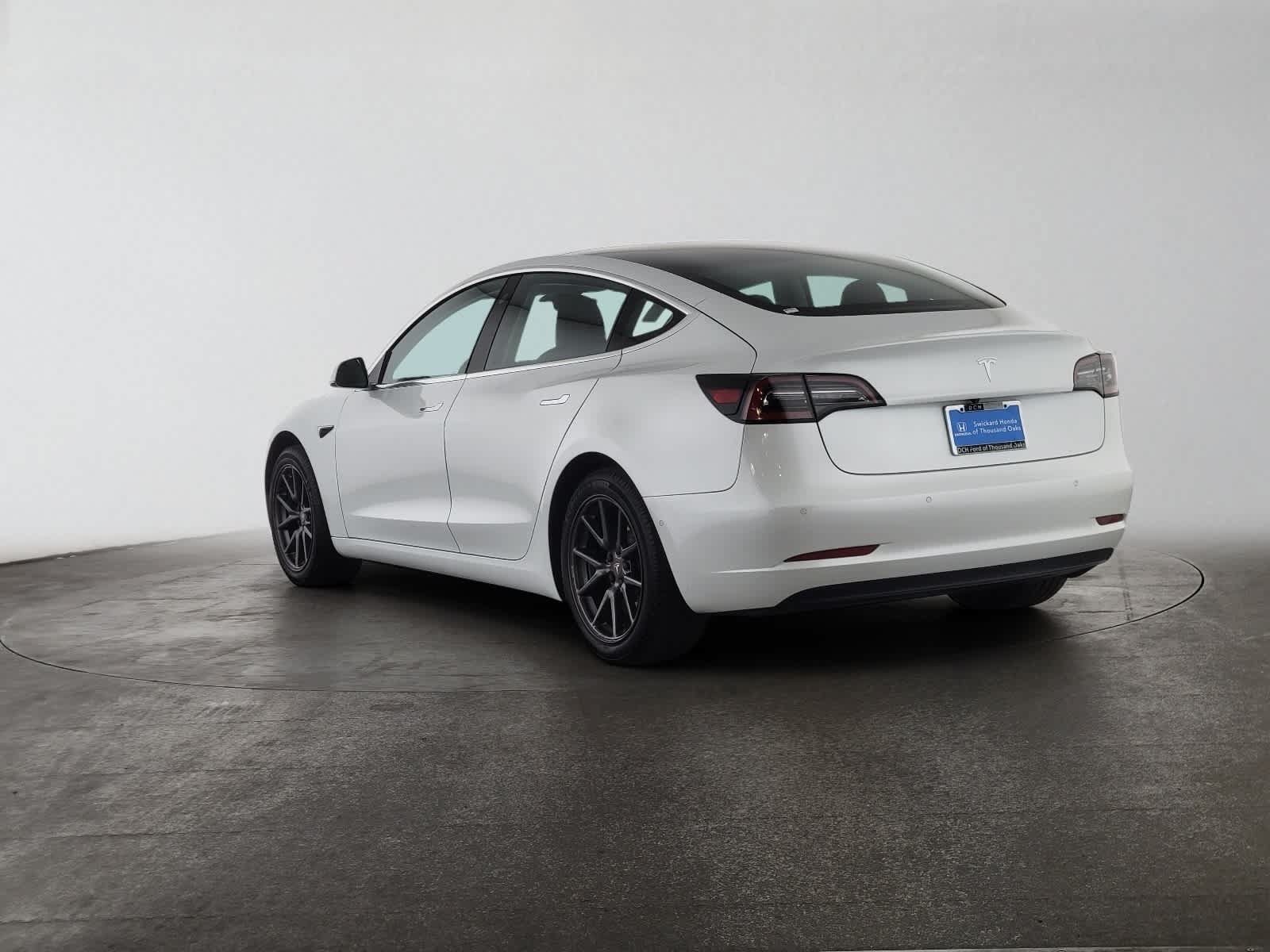 Used 2018 Tesla Model 3 Long Range RWD image 5