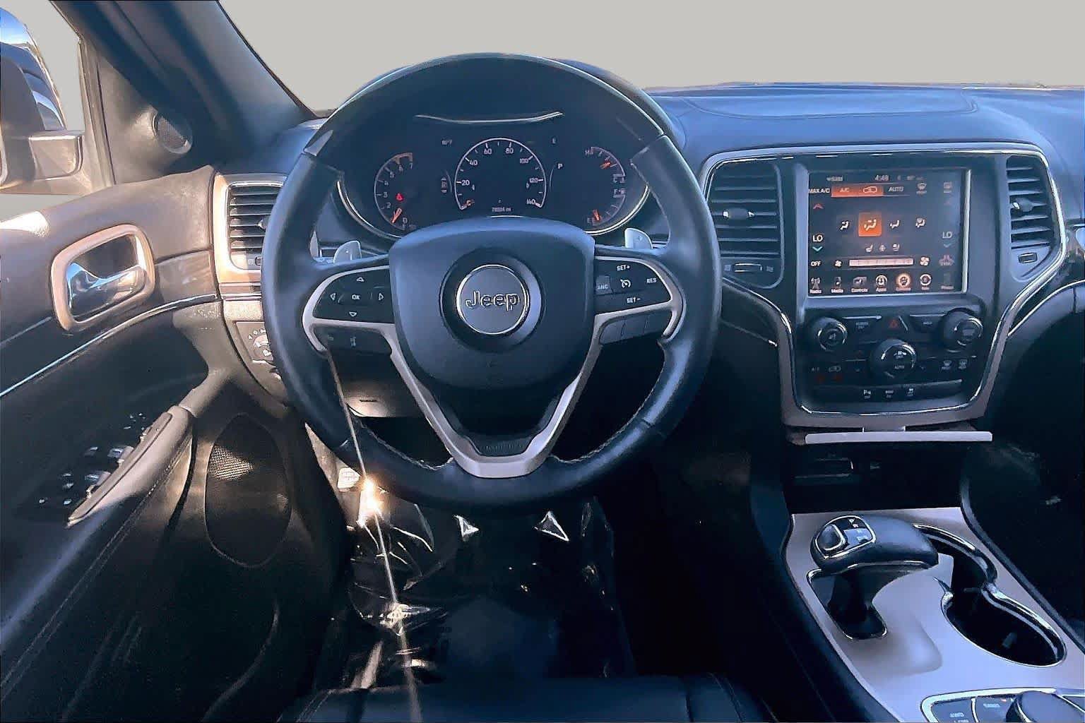 Used 2014 Jeep Grand Cherokee Overland AWD/4WD image 5