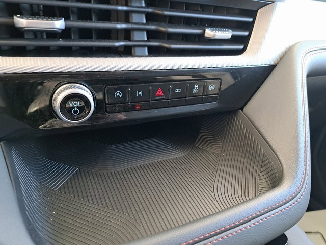 Certified 2025 Ford Explorer Active image 12