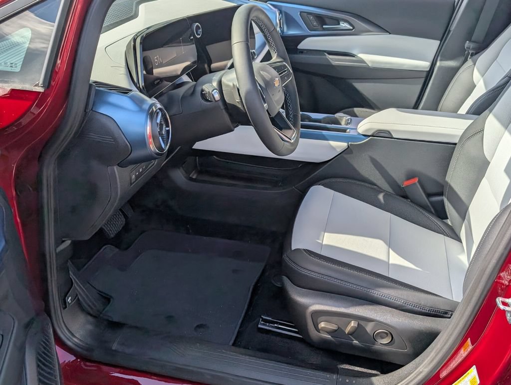 New 2026 Chevrolet Equinox EV LT AWD/4WD image 5