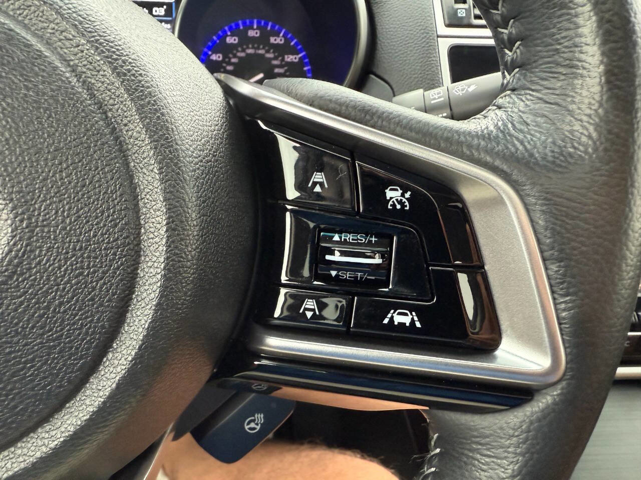 Used 2019 Subaru Outback 3.6R Touring image 16